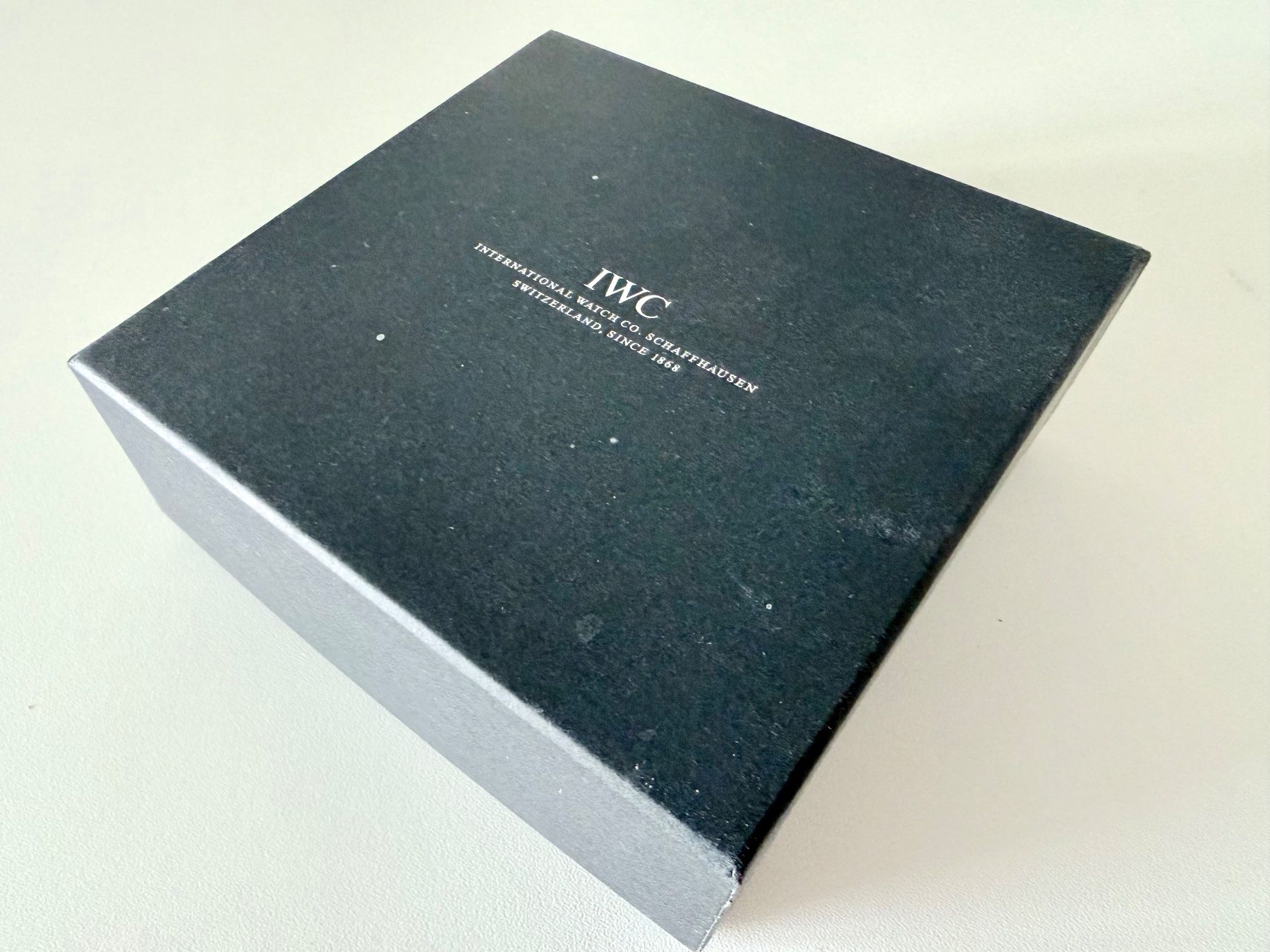 IWC Orologi: IWC original black cardboard box for accessories – Usato da Mont-sur-Lausanne venduto da vmi_ym5l