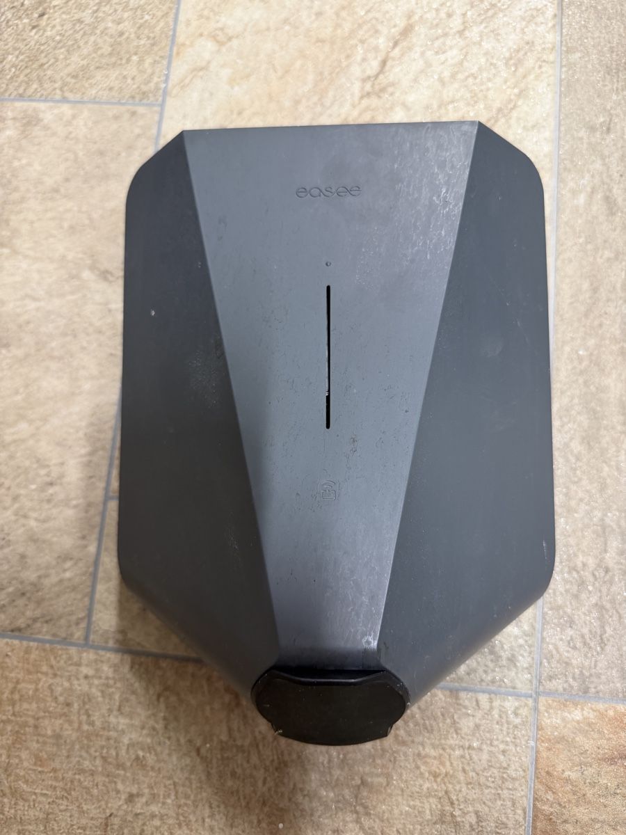 Chargeurs de batterie: E-Ladestation easee – D'occasion à Illnau par Bruesen