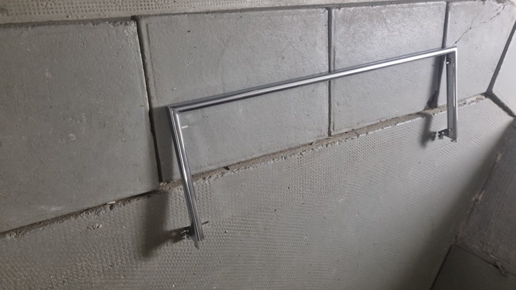Garderobe: Warenträger, Kleiderstange, Trägerstange  ohne Wandschiene – Gebraucht aus Basel von Jcva 7