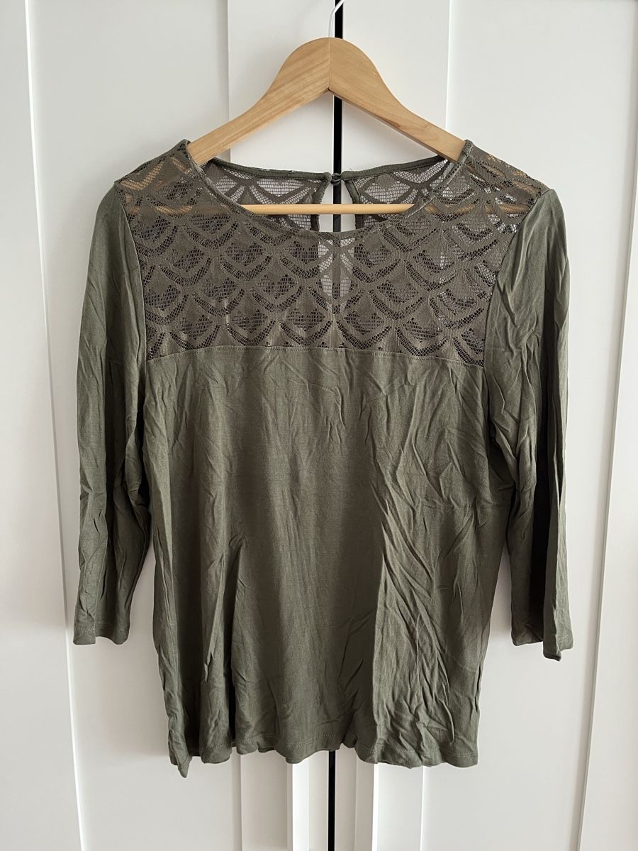 T-Shirts: 3/4-Shirt olive mit Spitze - Gr. L – Gebraucht aus Escholzmatt von Sarah_