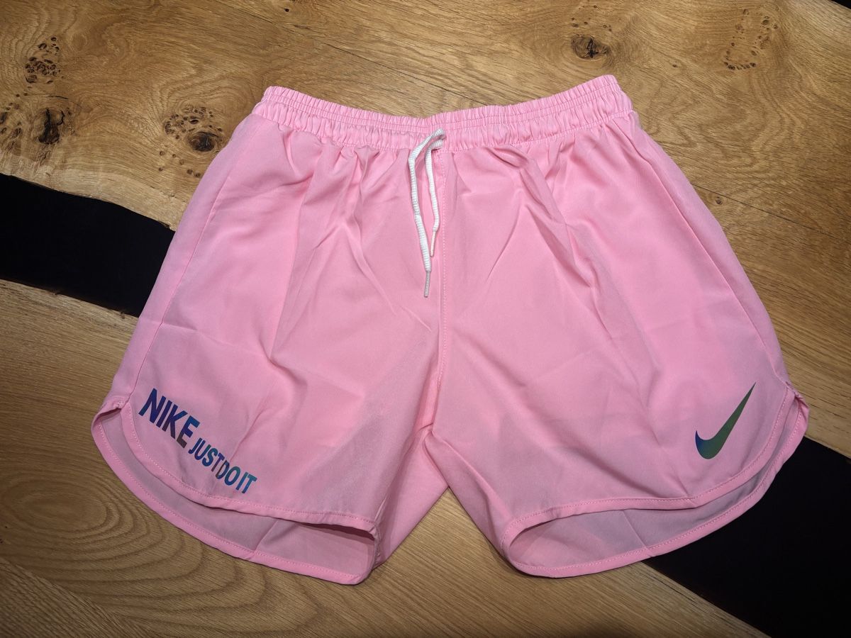 Nike Hosen: Nike Running Shorts – Neu (gemäss Beschreibung) aus Kaltbrunn von celiabernet