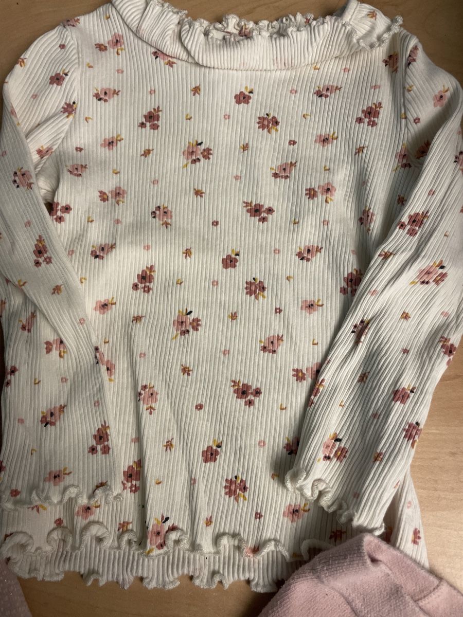 H&M Ensembles coordonnés: H&M Mädchen Kleiderpaket Gr. 104 – D'occasion à Obergerlafingen par cabo4 1