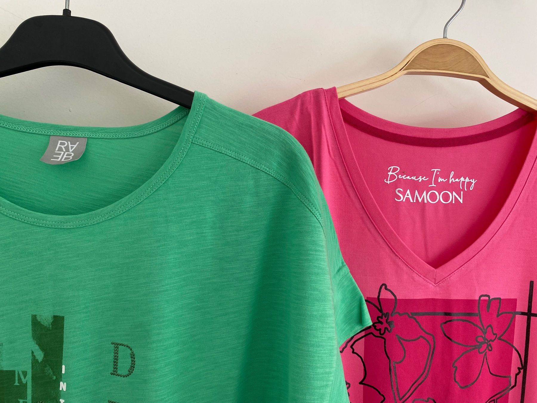 T-shirt: 2x T- Shirt Gr. 44 – Usato da Rapperswil SG venduto da Hubeli 1