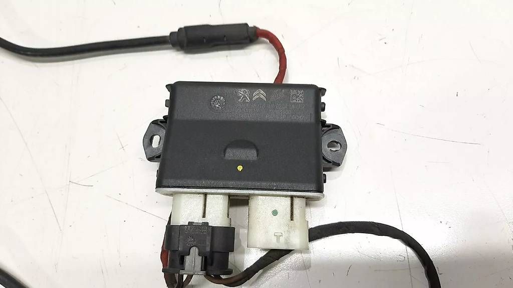 Tutti pezzi di ricambio auto: STOßSTANGE HINTEN KICK BEWEGUNGSSENSOR 9809260680 – Usato da Dagmersellen venduto da glahd 1