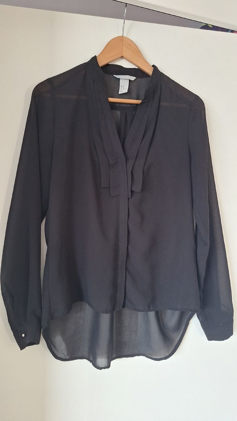 H&M Camicette: Schwarze durchsichtige Bluse H&M, Grösse 38 – Usato da Oberkulm venduto da kar_jgx9 1