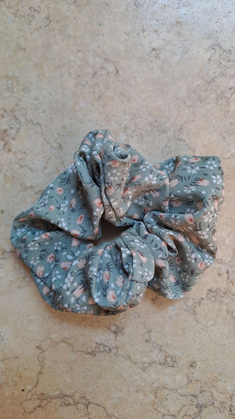Haarschmuck: Lot de 5 chouchous imprimé floral – Neu (gemäss Beschreibung) aus Rolle von Loutre84 5