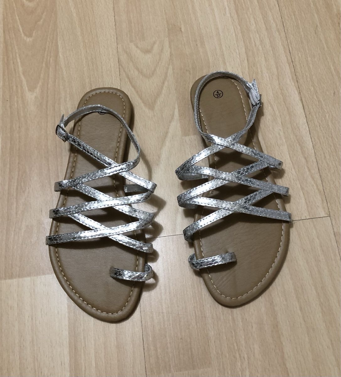 Scarpe da donna: Sandalen - Silber Gr.37 – Nuovo (secondo la descrizione) da Chur venduto da vicky7 8