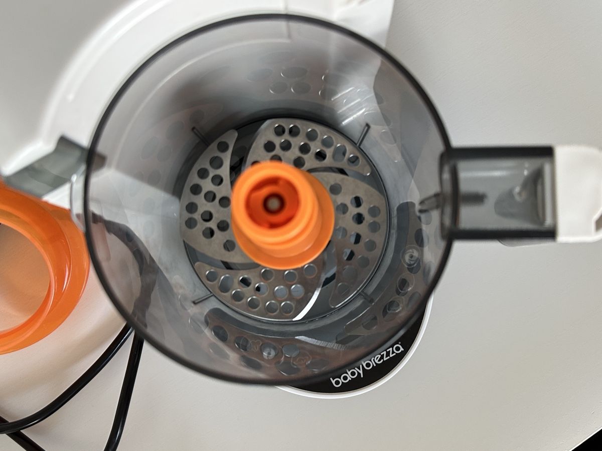 Baby Brezza Küchengeräte: Baby Brezza One Step Food Maker Deluxe good condition – Gebraucht aus Zürich von nie_jz2q 2