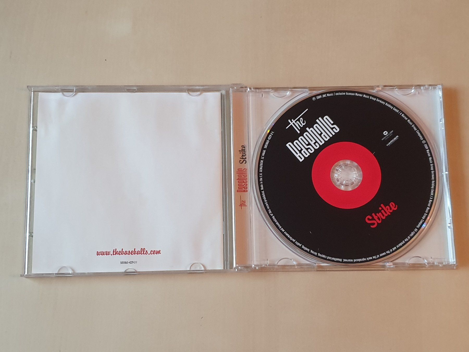 CDs: The Baseballs Strike – Gebraucht aus Stansstad von collectorsshop 2
