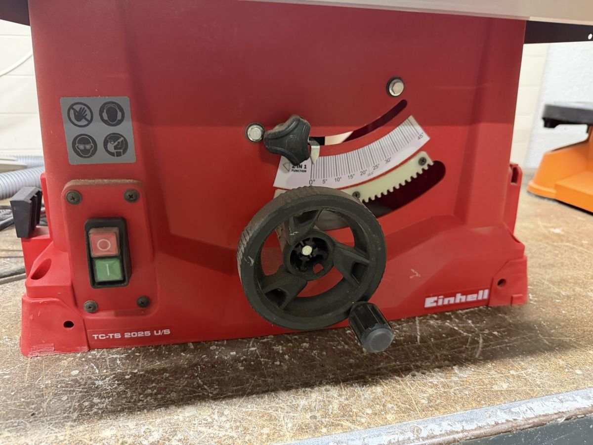 Einhell Seghe: Einhell Tischkreissäge TC-TS 2025 – Usato da Bremgarten AG venduto da est_9n9l 2