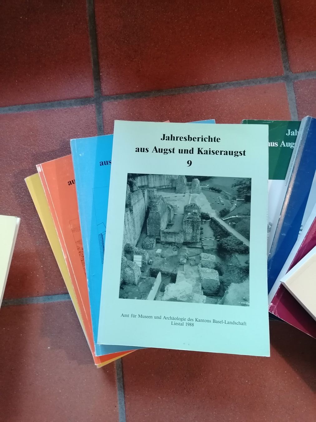 Libri: Jahresberichte aus August & Kaiseraugst – Usato da Kriens venduto da KathiC 1