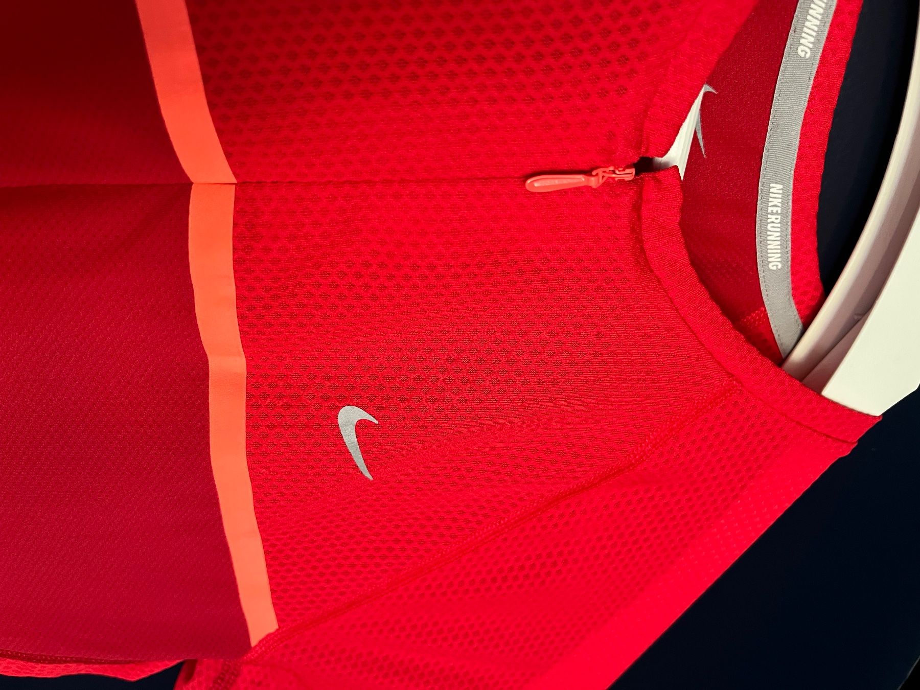 Nike T-shirt: Nike Running Dri-Fit Shirt – Usato da Zürich venduto da Danielan0 1
