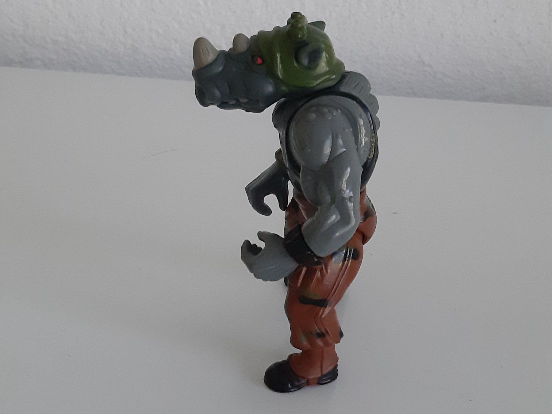 Statuette: TMNT Ninja Turtles Action Figure - Rocksteady 1988 – Usato da Buchs SG venduto da Bray_Law 1