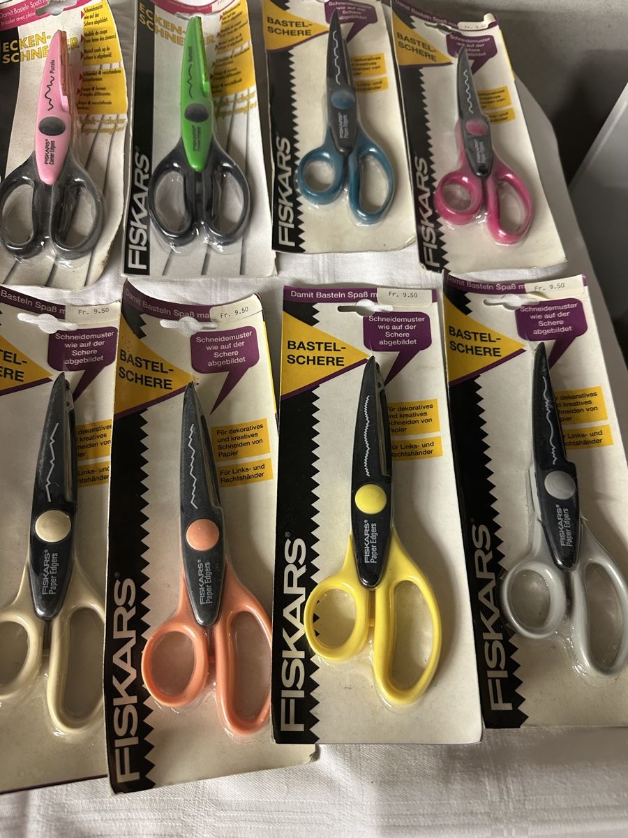 Kit bricolage: Bastelschere 16 stk Neu Preis alles zusammen – Nuovo e nell'imballaggio originale da Sevelen venduto da Stopglobal. 1
