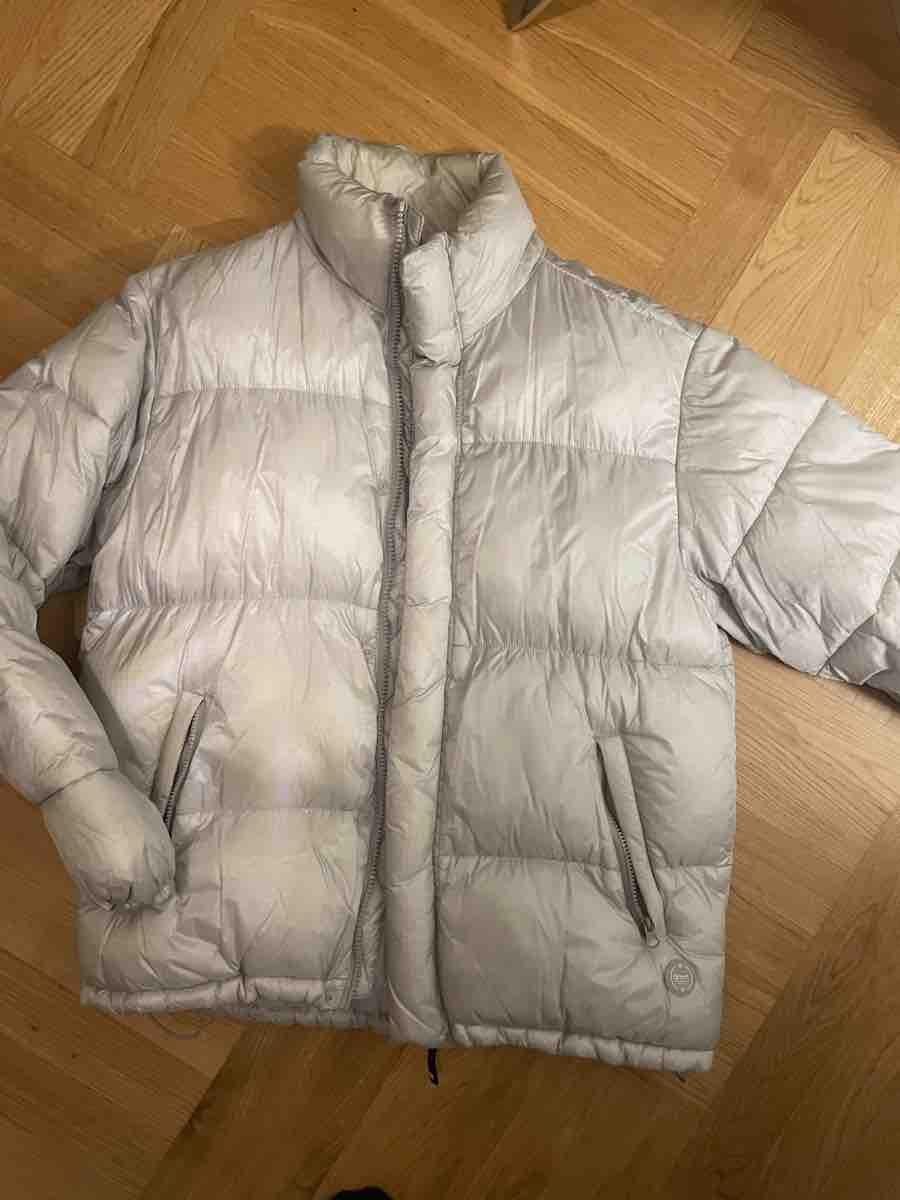 Zara Jacken: Zara Steppjacke hellgrau Grösse L – Gebraucht aus Zürich von sany20