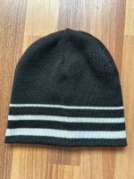 Schwarze Winter Mütze mit Streifen - Top Zustand!