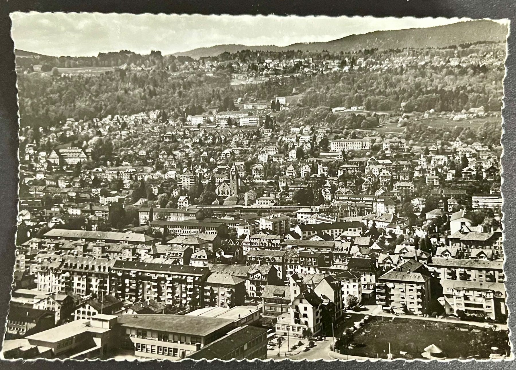 Cartoline postali: Biel-Bienne/ MIT DEM FLUGZEUG ÜBER... ca. 1960 – Usato da Ostermundigen venduto da DaxKarten-75