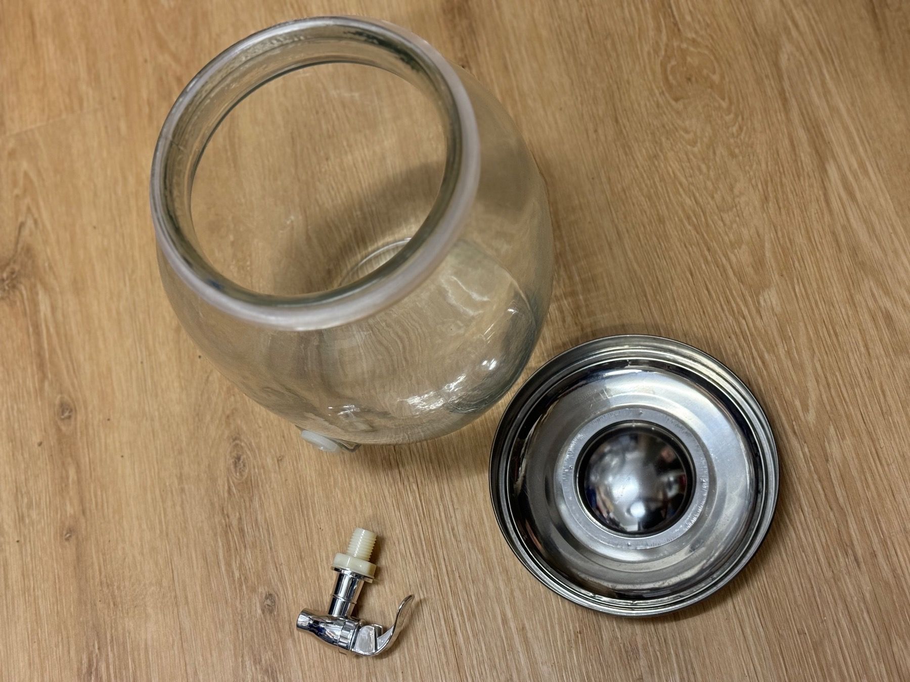 Caraffe: Glaspott mit Zapfhahn – Nuovo (secondo la descrizione) da Solothurn venduto da Simuz 1