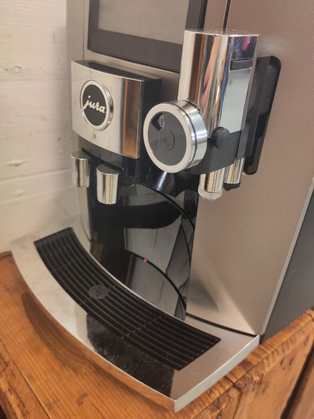 Jura Macchine per caffè & Macchine per espresso: Kaffeemaschine Jura J8 – Usato da Basel venduto da Morgenmuffel 1