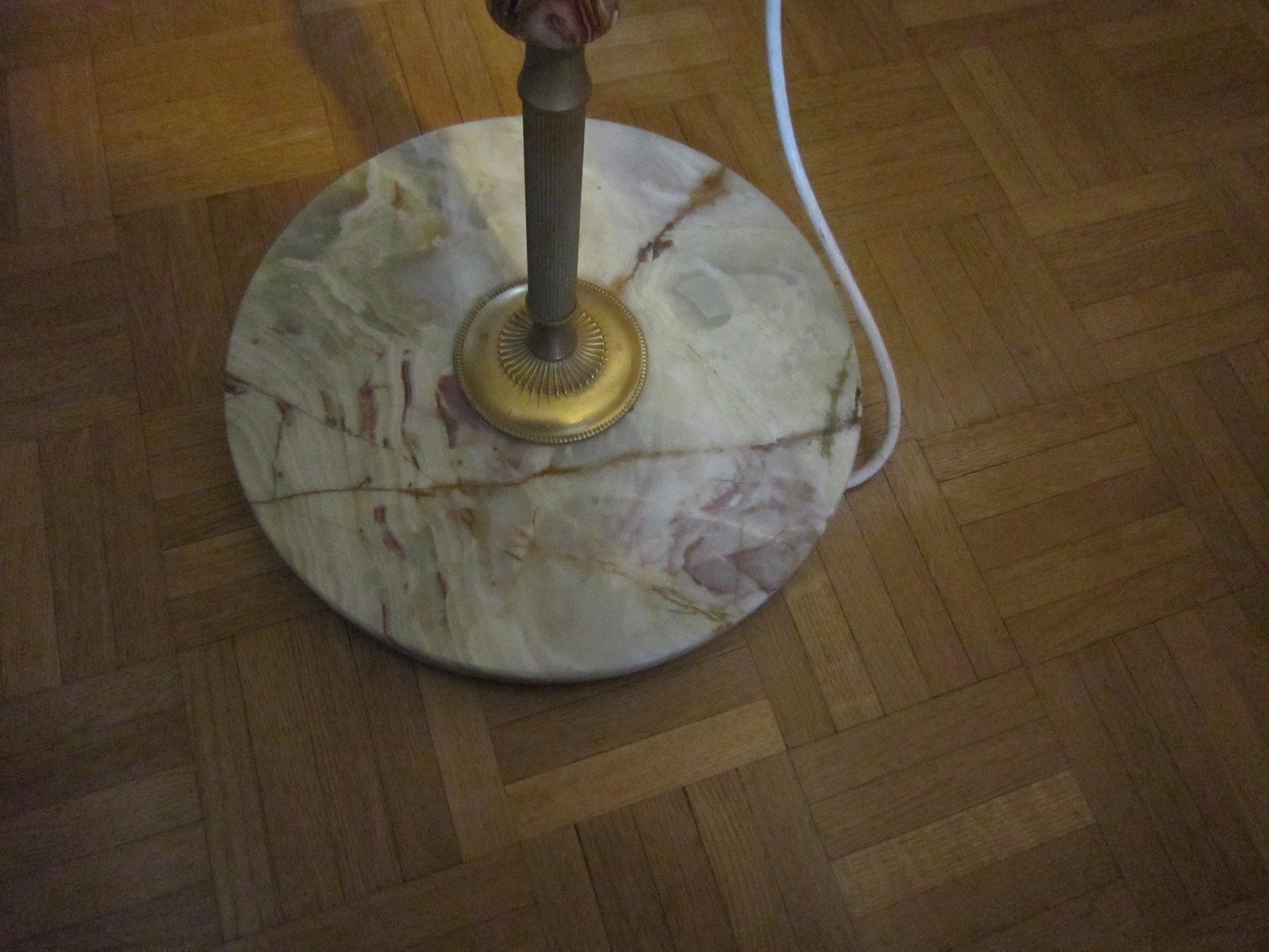 Lampade: VIEILLE LAMPE SUR PIED EN ONIX – Usato da Grand-Lancy venduto da Jc42 6