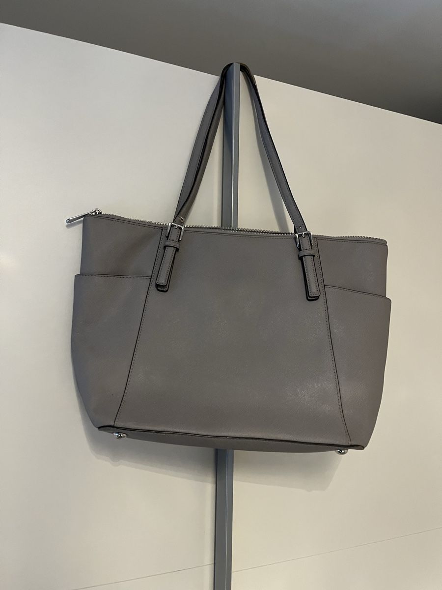 Michael Kors Taschen für Damen: Michael Kors Shopper Tasche Grau – Gebraucht aus Aarberg von Beni-Nadine86 1
