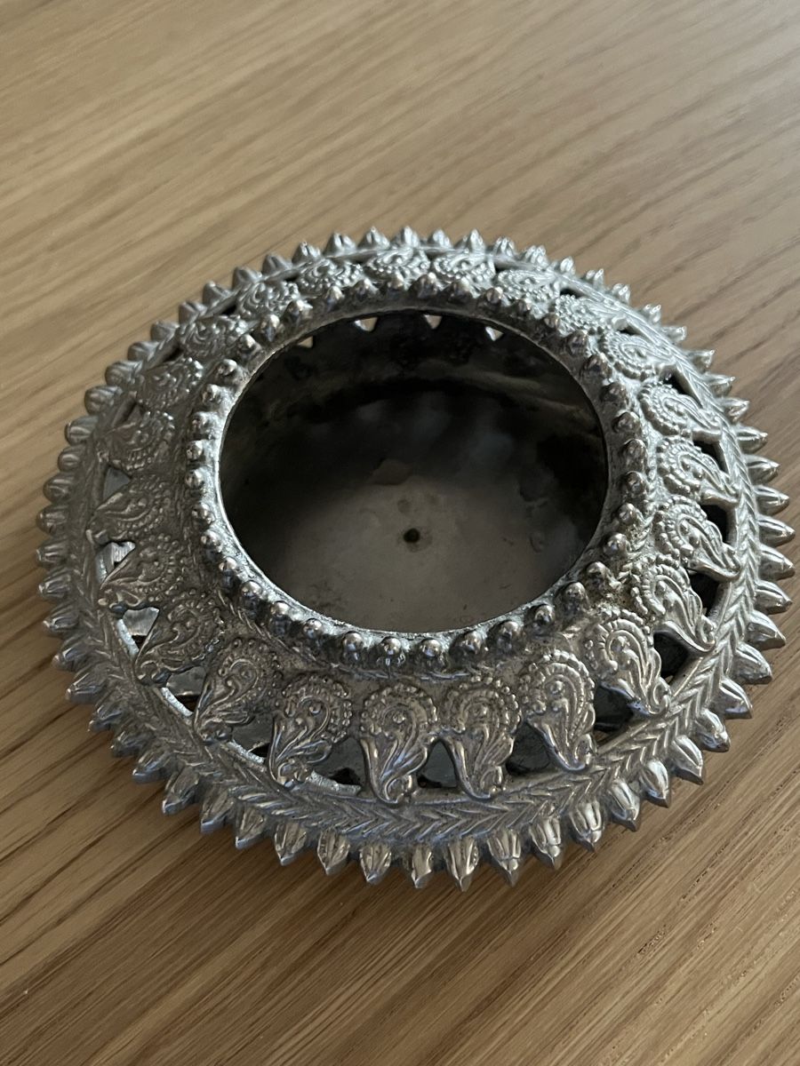Kerzenständer: Orientalischer Teelichthalter, metall – Gebraucht aus Luzern von closettheory 1