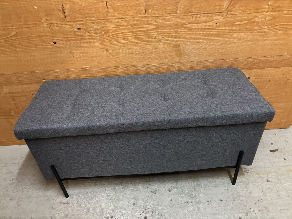 Truhen: Hocker oder Truhe – Gebraucht aus Zug von Biki72