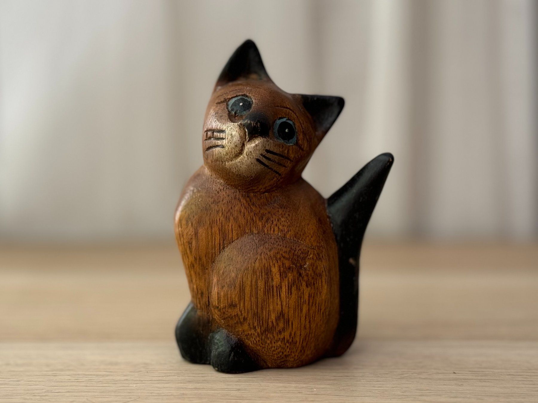 Statuette: Sculpture de chat en bois – Usato da Genève venduto da Reveur