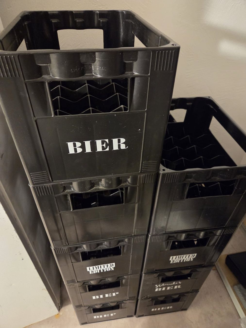 Casse di vino e birra: Harasse 10x0,33 Lit schwarz gebraucht – Usato da Bäch SZ venduto da AVR