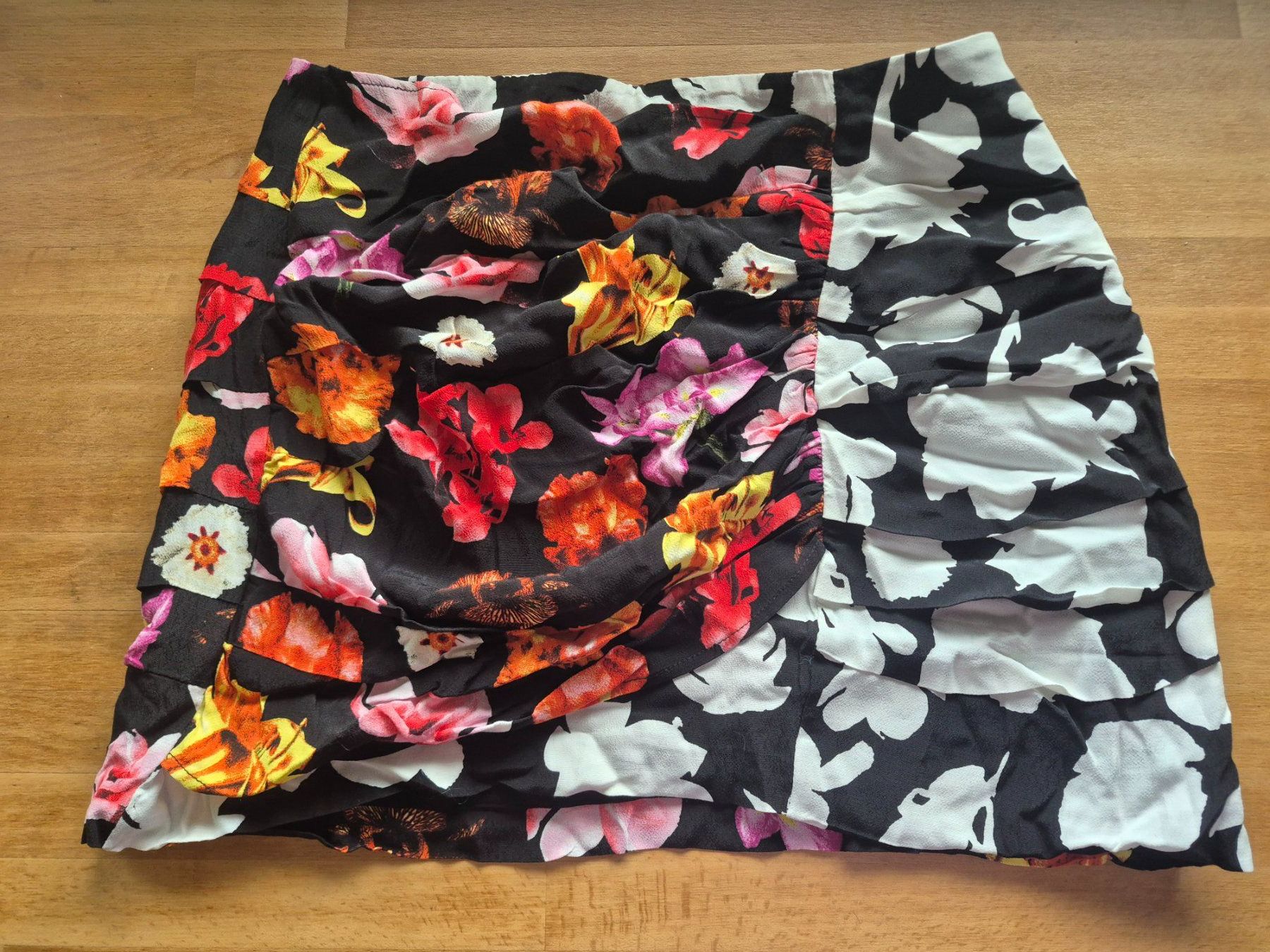 Desigual Gonne: Desigual Rock XL – Nuovo (secondo la descrizione) da Birmenstorf AG venduto da pelasa