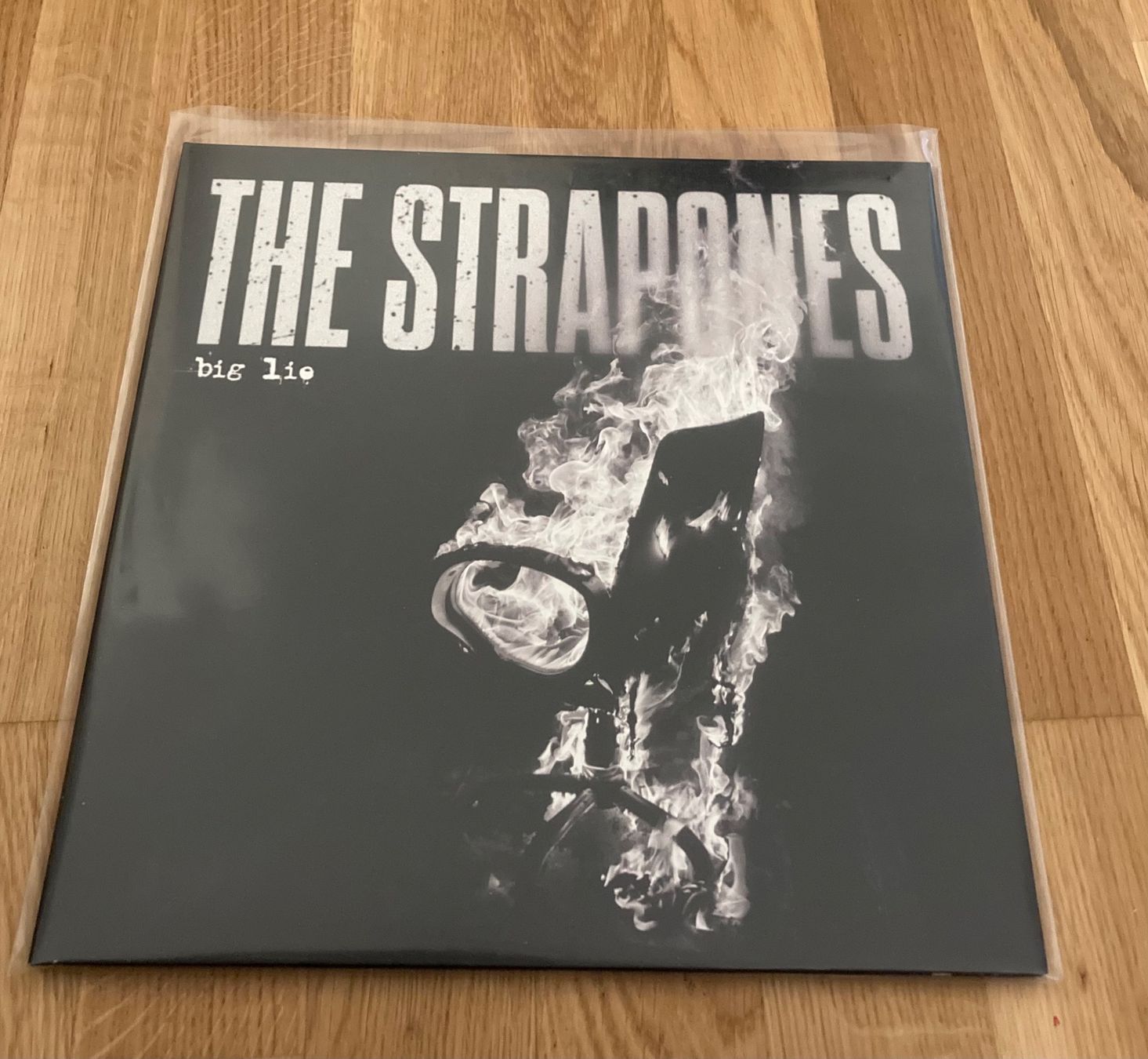 Dischi in vinile: The Strapones / Big Lie / Vinyl Schallplatte – Nuovo (secondo la descrizione) da Bern venduto da RageMM87