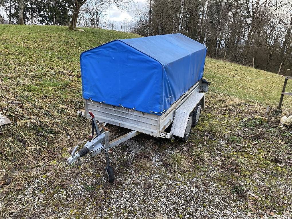 Rimorchi: Anhänger mit Verdeck, Lagerraum – Usato da Günsberg venduto da higa4524