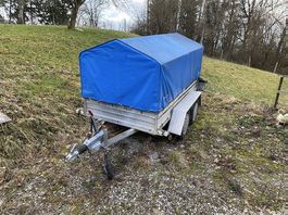 Anhänger mit Verdeck, Lagerraum