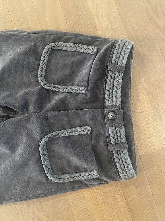 Pantaloni: Avec Studio Cord-Schlaghose Grau mit Flechtdetails  Gr. S – Usato da Aadorf venduto da cel_z695 1