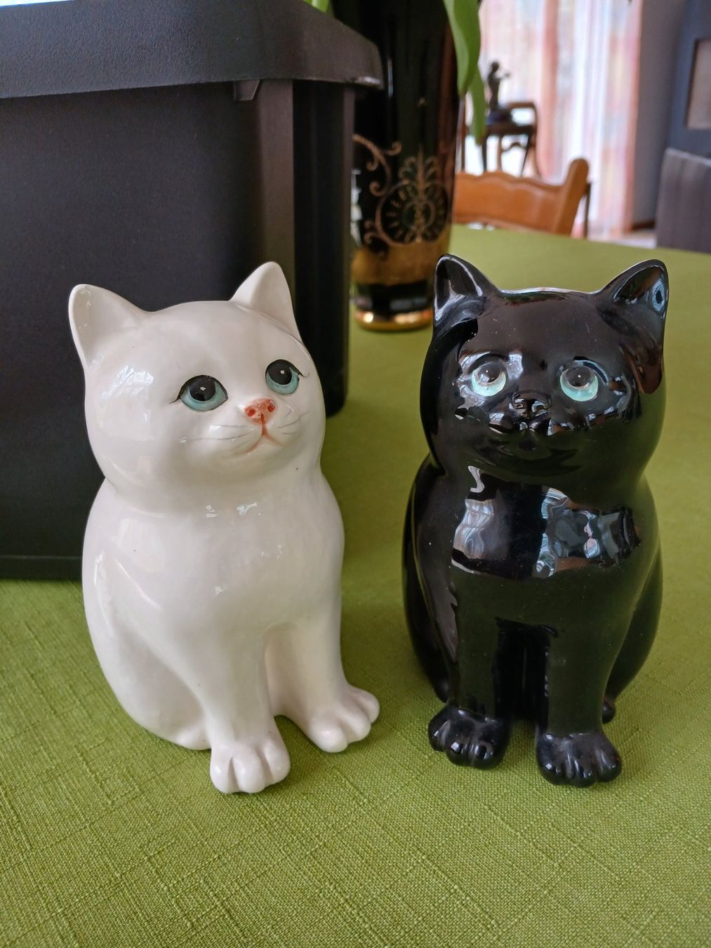 Statuette: Schwarz/weiss- Pärchen - Katzen – Usato da Zürich venduto da Mr.Dachboden 1