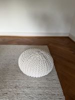 Gemütlicher Pouf / Sitzkissen - beige