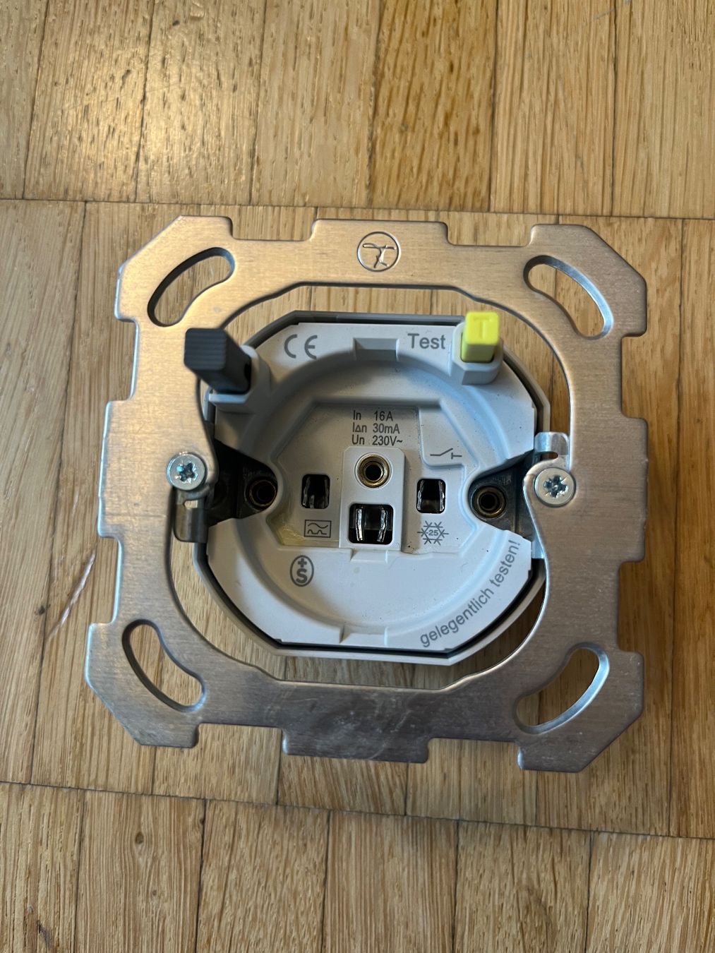 ABB Fiches d'alim.: Sidos Steckdose T23 AP oder UP – Neuf (Voir description) à bern par sanducci 2