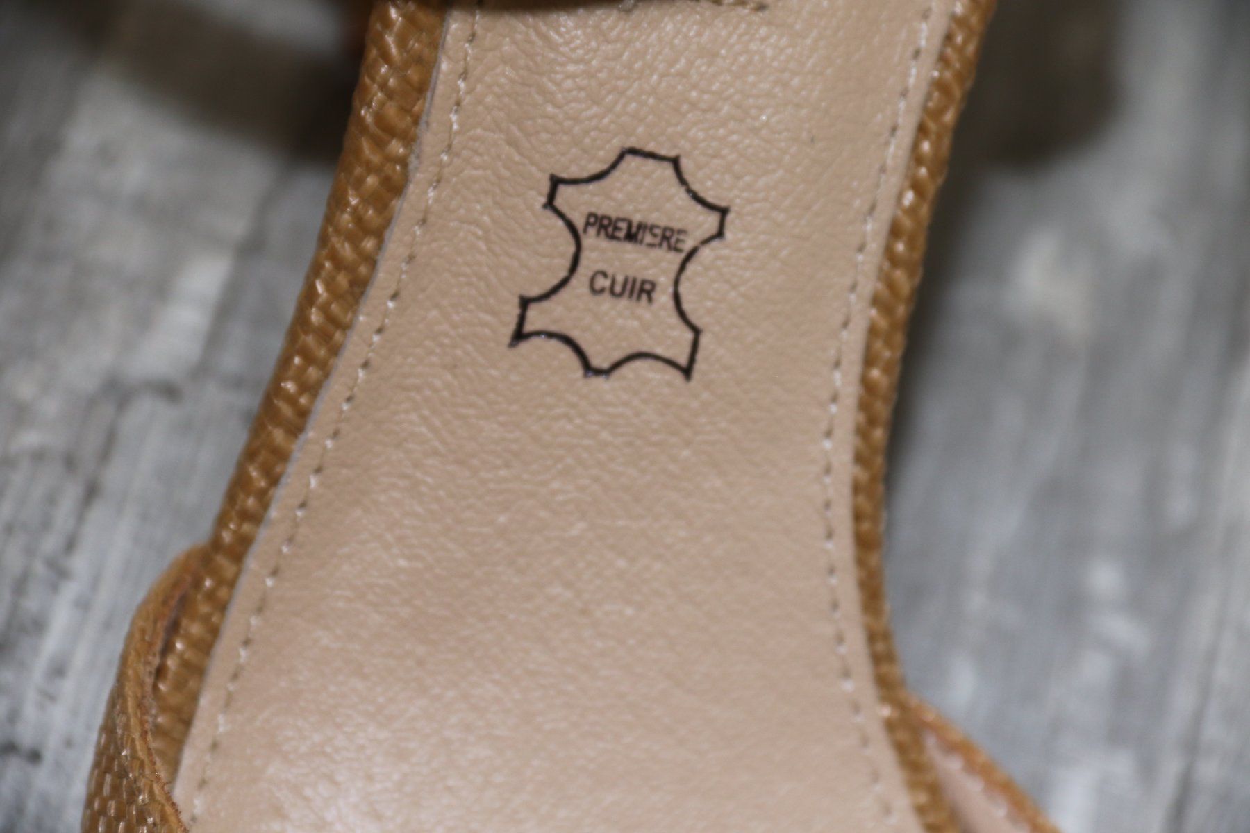 Scarpe da donna: Coole Sommerschuhe Gr.40 NEUWERTIG – Usato da Oberwil-Lieli venduto da Svetlana28 5
