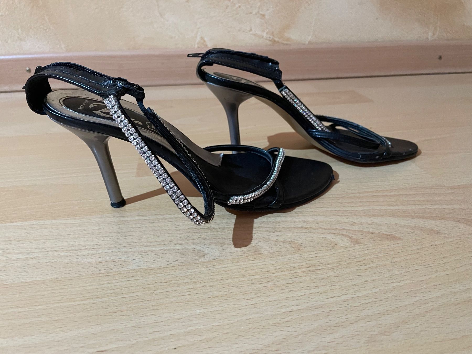 Scarpe da donna: Escarpins noirs – Usato da Chamoson venduto da daleva0204 2