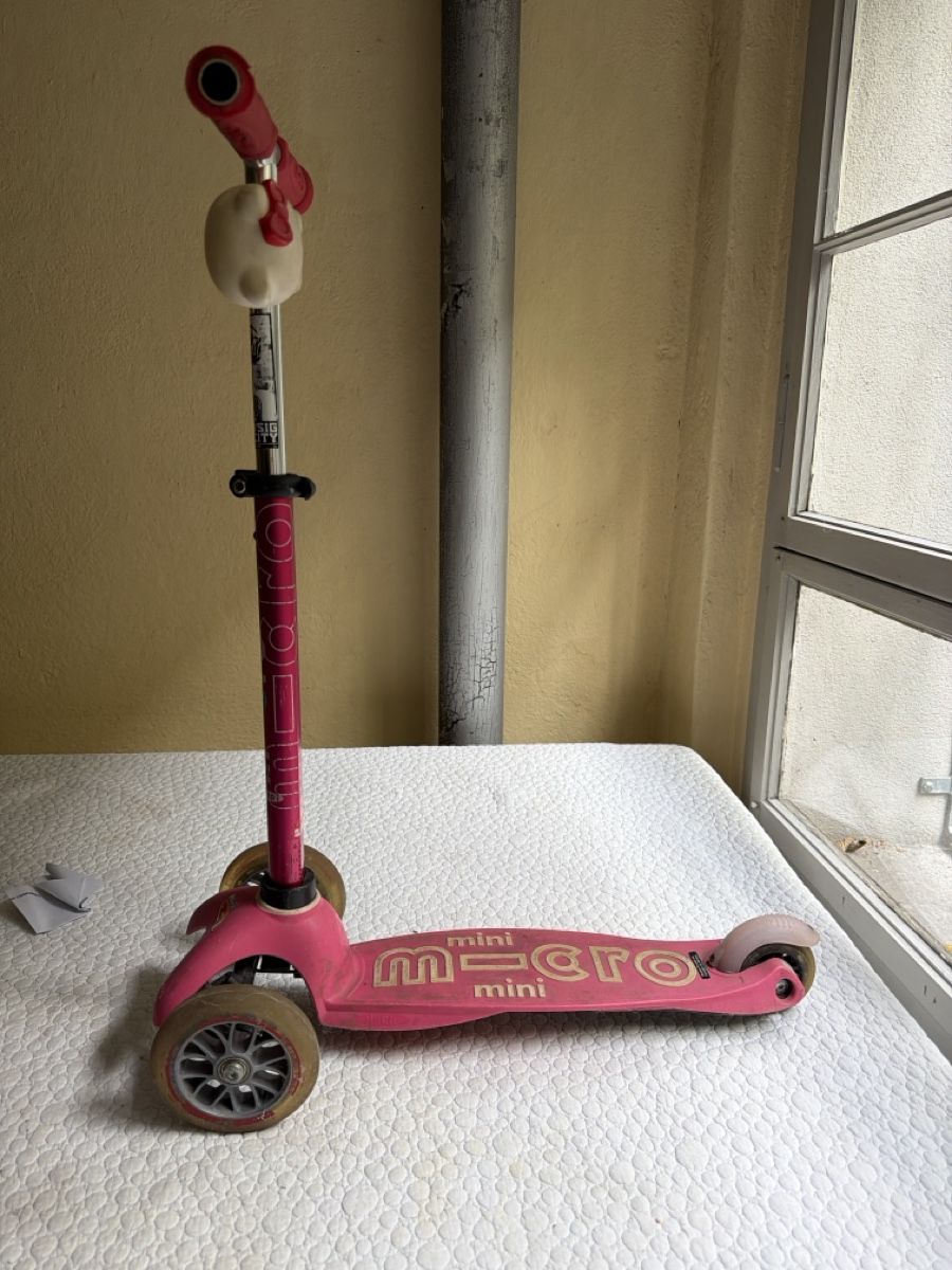 Micro Veicoli per bambini: Micro Mini Kinderroller in Pink mit Hello Kitty Figur – Usato da Zürich venduto da beat005 1