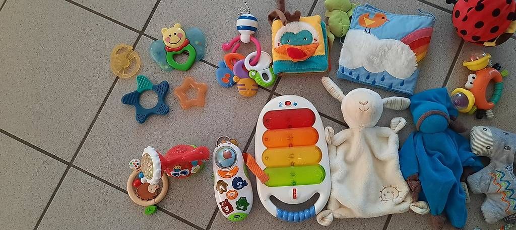 Giocattoli: Giochi  vari per neonato – Usato da Tesserete venduto da bab_7ztk 2
