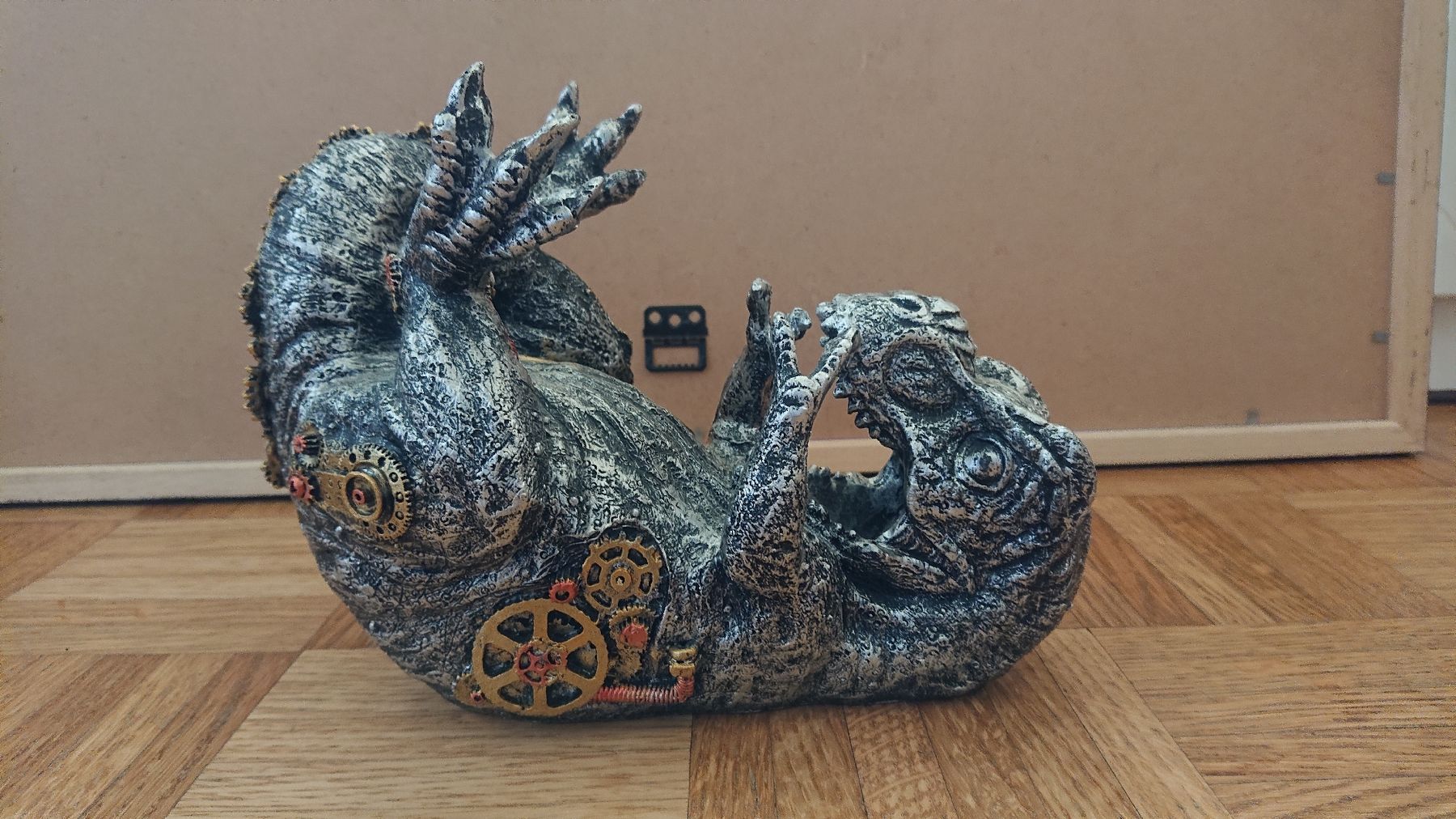 Tutte le decorazioni: Weinflaschenhalterung Steampunk T-Rex – Usato da Chur venduto da FreakofRarity 1