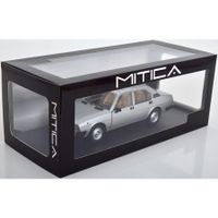 Alfa Romeo Alfetta  2000L 1978 Berlina , Mitica , 1:18