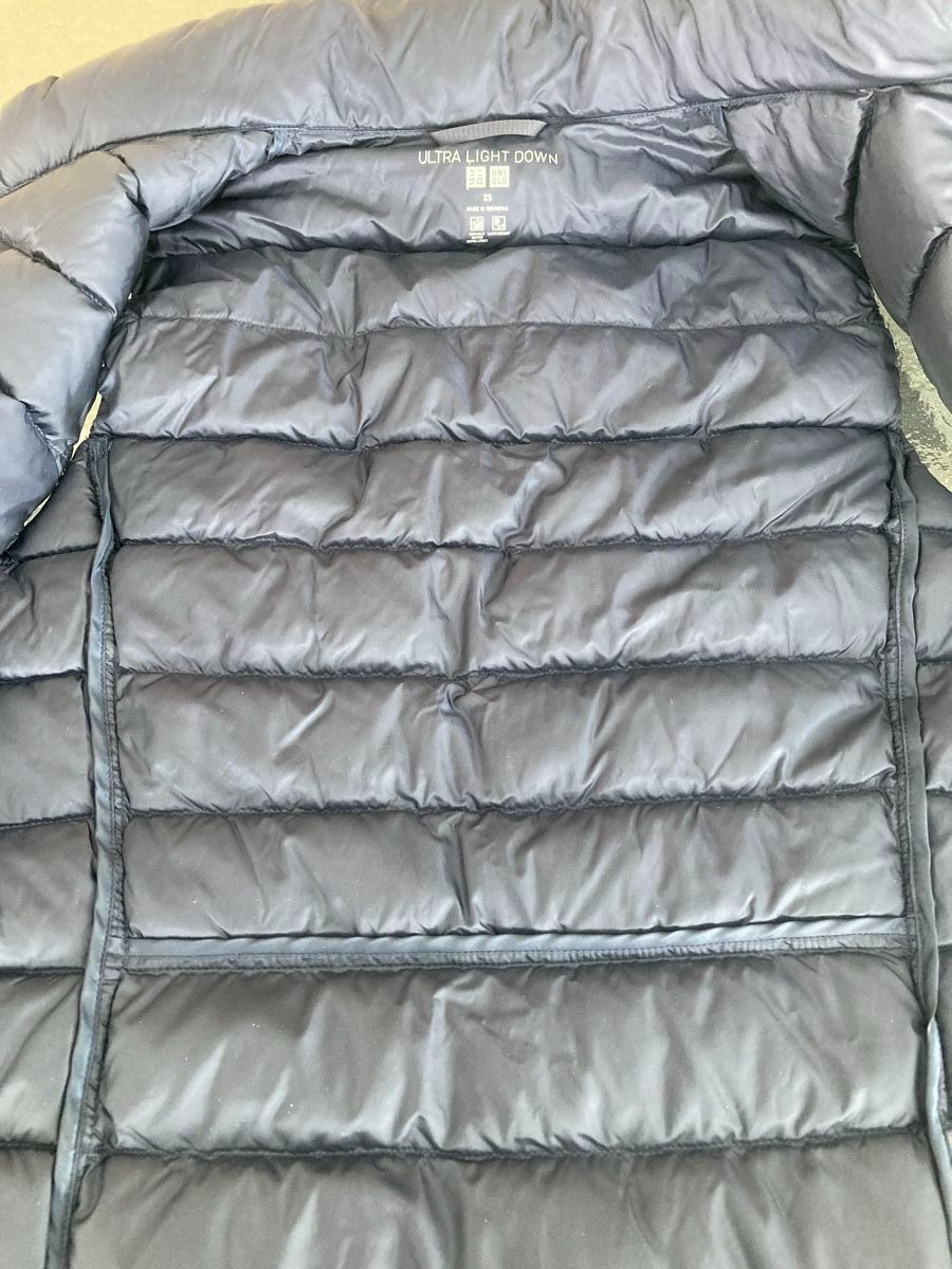 Uniqlo Gilet & Giacche senza maniche: UNIQLO Ultralight Down Jacket, dunkelblau, mit Tasche, top – Nuovo (secondo la descrizione) da Zürich venduto da dolcicaramelle 4