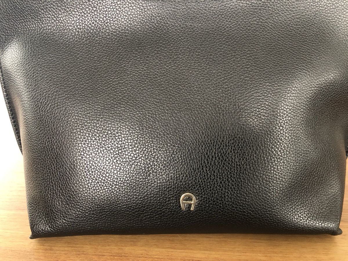 Aigner Taschen für Damen: Aigner Umhängetasche schwarz – Neu (gemäss Beschreibung) aus Kastanienbaum von Likuliku 2