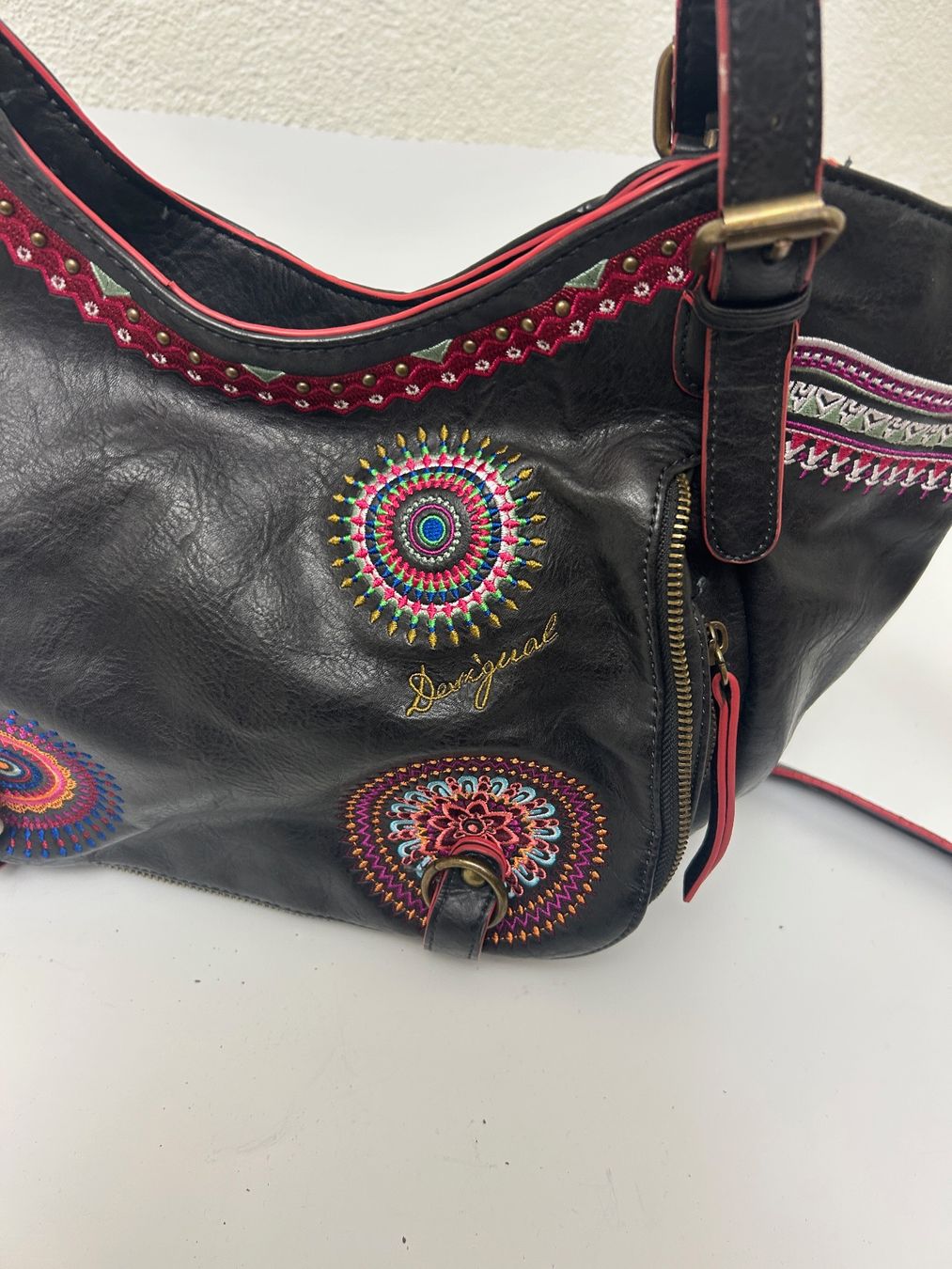 Desigual Borse da donna: DESIGUAL Tasche in Leder sehr edel........ – Usato da Rheineck venduto da emma.gut 1