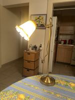 Lampe ancienne Art nouveau en laiton et verre opalin – H 53