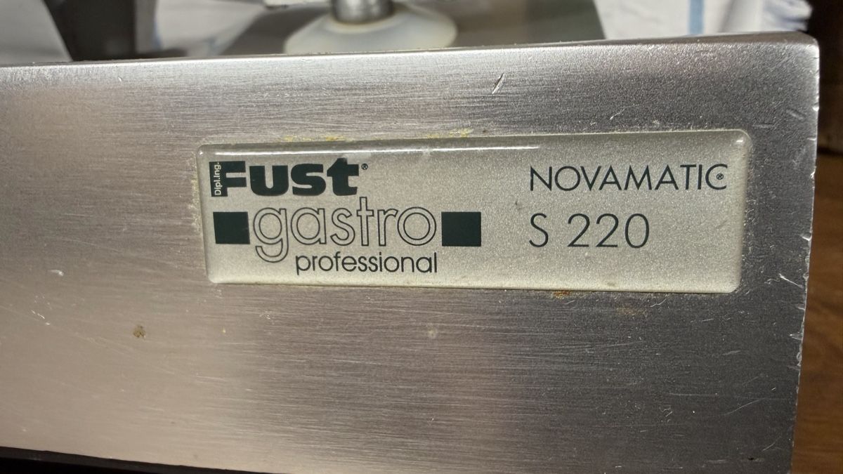 Fust Appareils de cuisine: Aufschnittmaschine – D'occasion à Winterthur par wei_xb5y 1