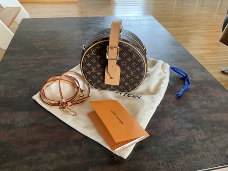 Louis Vuitton Petite Boite chapeau