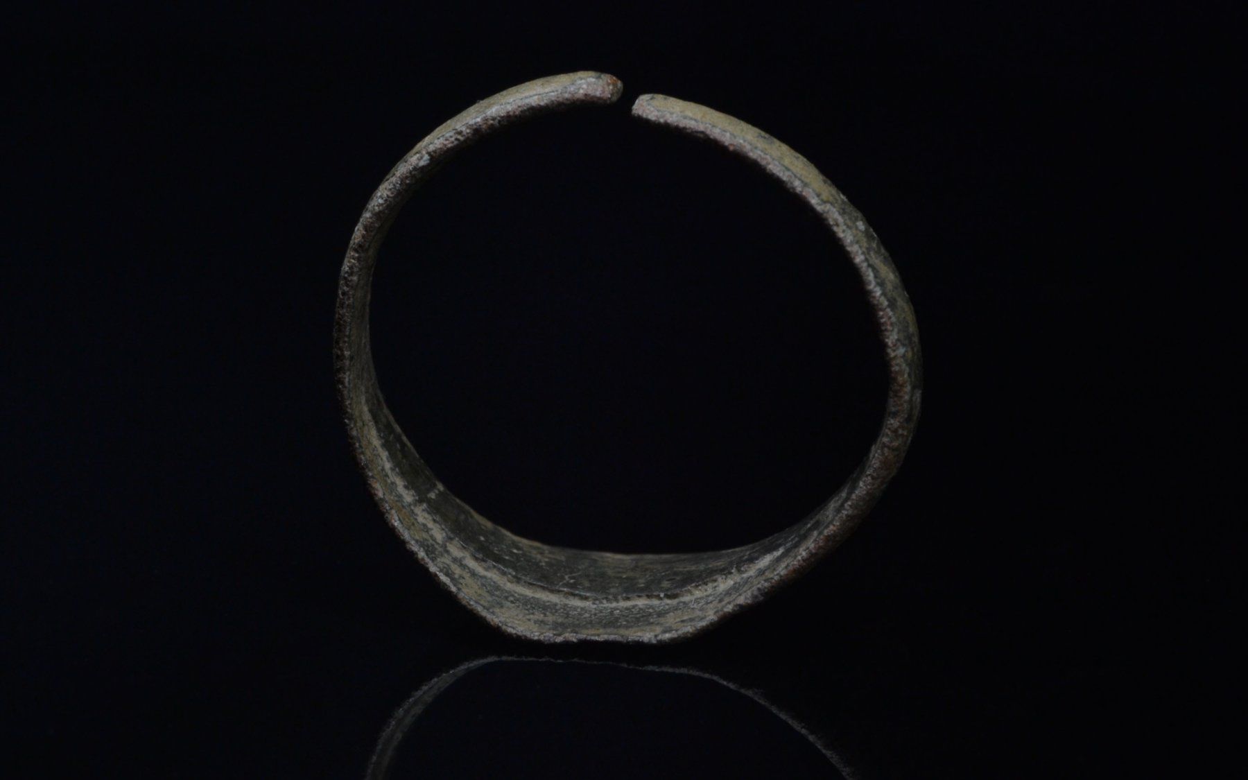 Anelli: Bronzering ca. 10.–15 Jh. – Usato da Winterthur venduto da MountOlympus 5